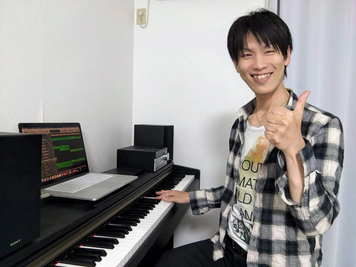 内田シンスケ  